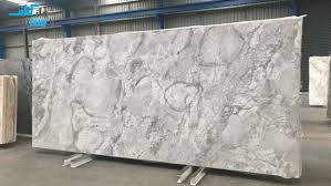 تصویر 3 از سنگ مرمریت چشمه شیر دوش کرمان اسلب رگه‌ ریز براق